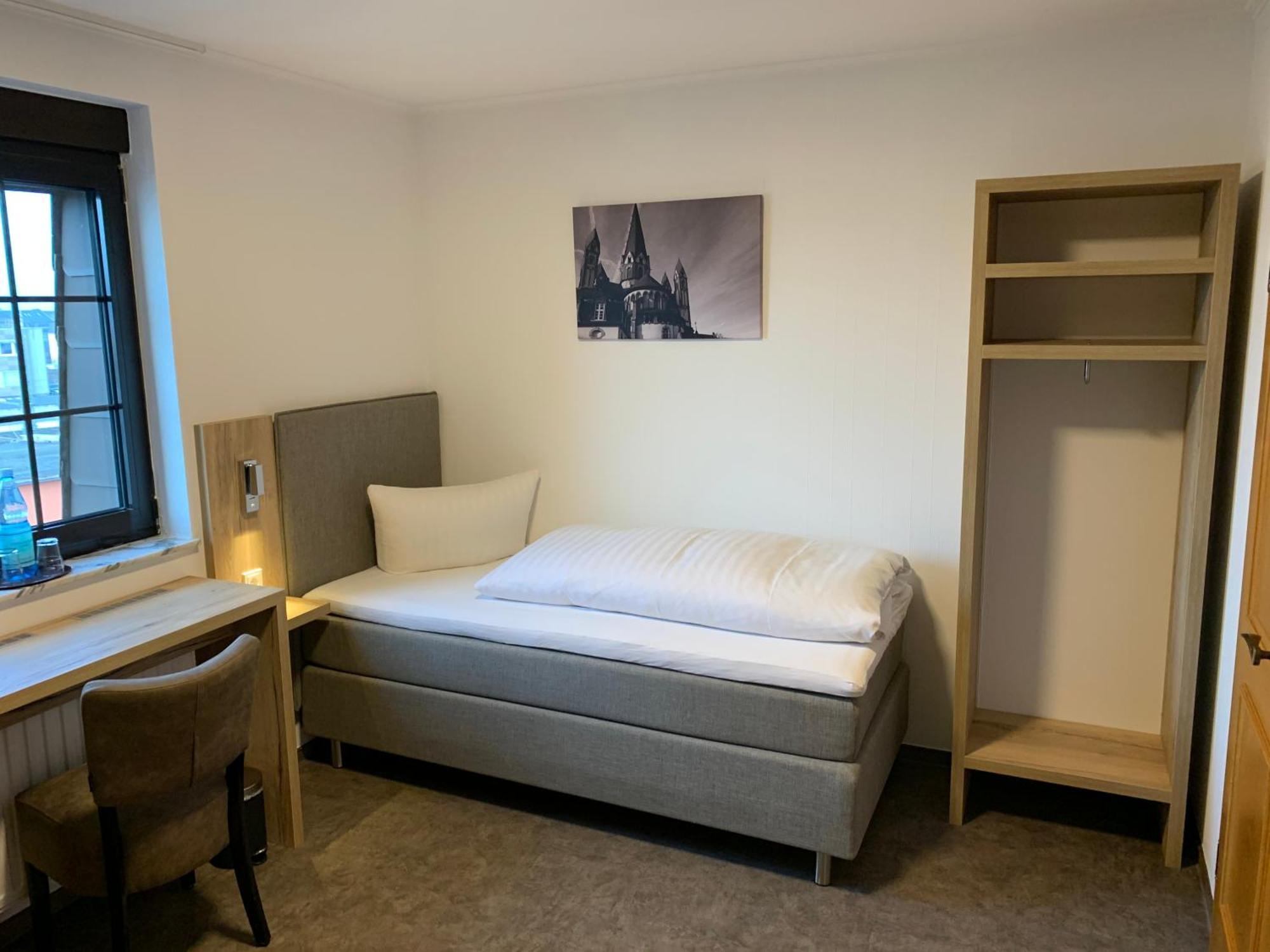 Hotel B4 Limburg an der Lahn Habitación foto