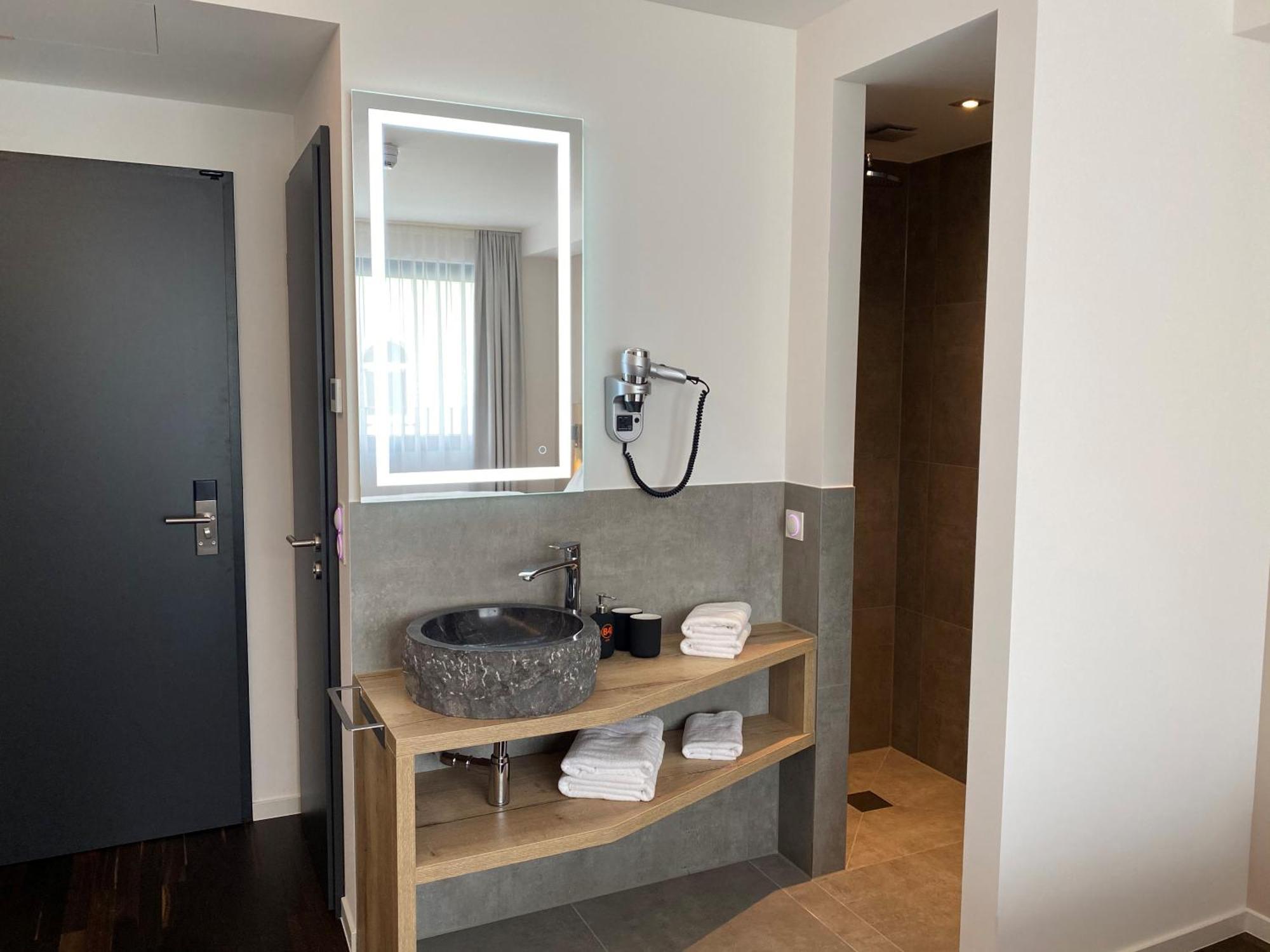 Hotel B4 Limburg an der Lahn Habitación foto